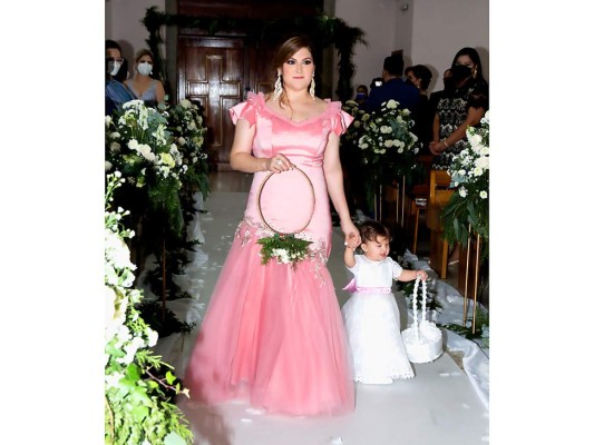 La boda eclesiástica de Paola Pineda y Alejandro Martínez    