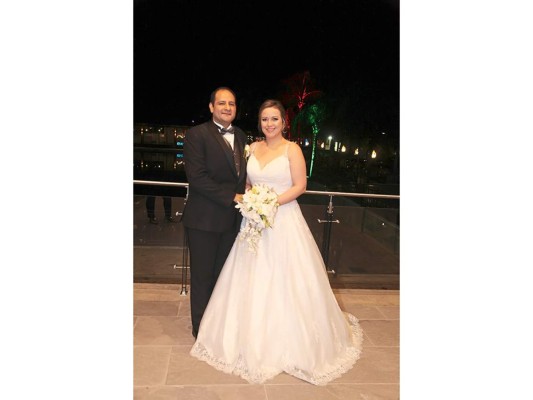 Carlos Cárdenas y Diana Sánchez unen sus vidas en matrimonio