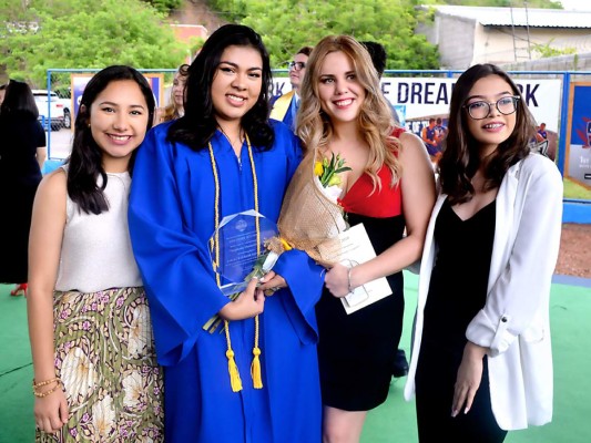 Graduación de los Seniors 2019 de la Discovery School