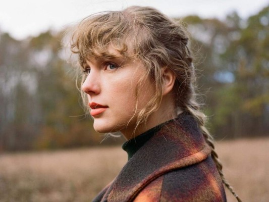Taylor Swift anuncia lanzamiento de álbum sorpresa