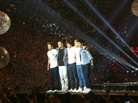 El 3 de diciembre del mismo año tocaron en el Madison Square Garden en Nueva York, siendo ese su concierto más grande en el momento. Vendieron todas las entradas.