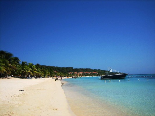 West Bay en Roatán, entre las mejores playas