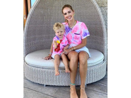 El look combinado de Chiara Ferragni y su pequeño Leone en la tendencia del momento.