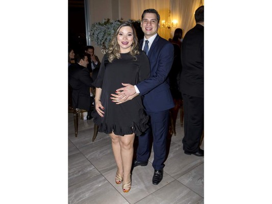 Joaquín Echeverrí y Adriana Hawit se casan por lo civil  