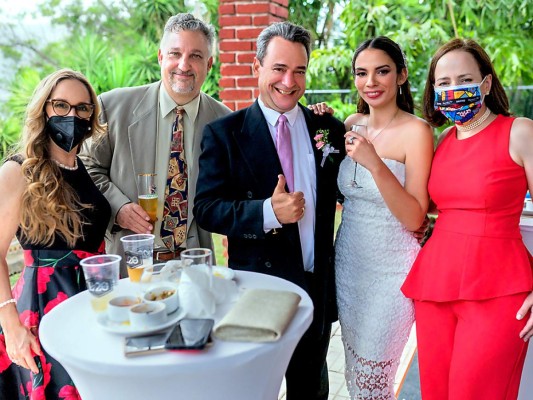 Boda civil de Gabriel Lardizabal y Nathalie Nieto 