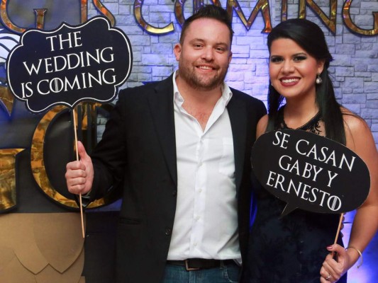 Ernesto Lardizabal y Gaby Montalván.
