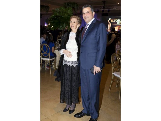 Camilo Kafati recibe homenaje El Forjador 2017  