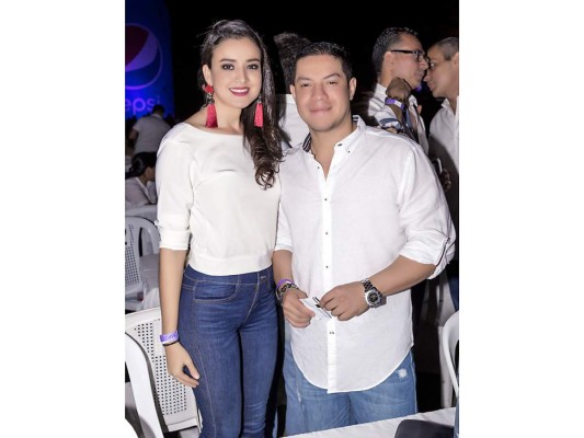 Helen Woods y Leonel Medrano.