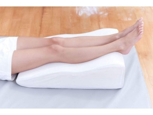 Procura tener los pies en alto.