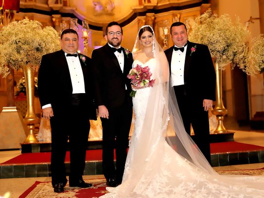 La boda de Mónica Guillen y Gabriel Balladares