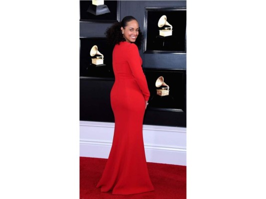 Alicia Keys<br/>La anfitriona de la noche usó un vestido de Giorgio Armani para la red carpet