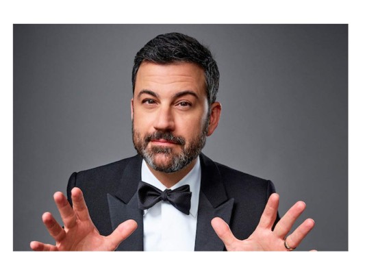 Kimmel, como antecedente, ya fue el anfitrión de los pasados premios Emmy, además tuvo una acertada participación en la gala de los American Music Awards.
