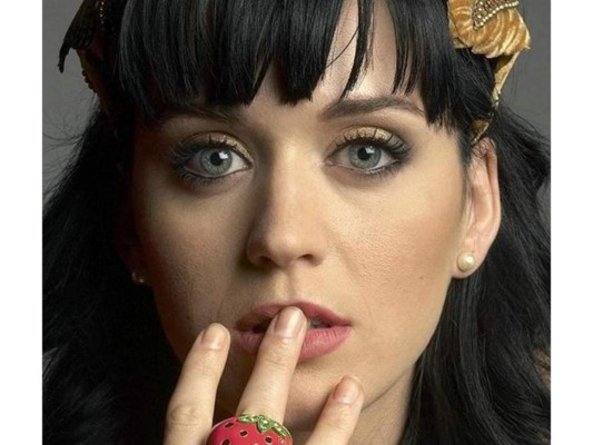 La mejor arma de seducción de Katy Perry son sus intensos ojos verdes.