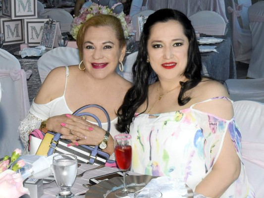 Alegre baby shower para Michelle Matute