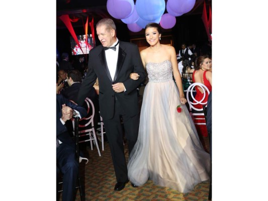 Roberto y Stephanie Alvarado