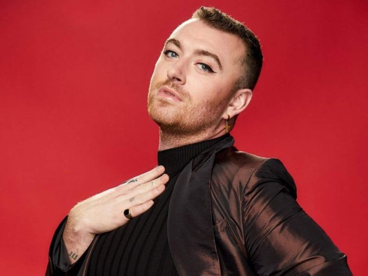 Sam Smith admitió que no sentía una especial conexión como hombre ni como mujer, sino que flotaba en el intermedio de estos términos en el programa I Weigh Interviews.