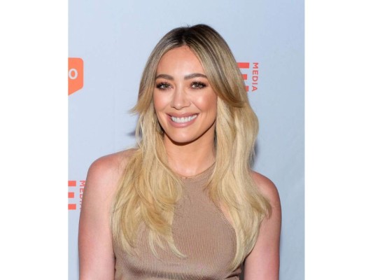 Hilary Duff<br/>La actriz es prima decimonovena de la reina Isabel, por la descendencia de Alexander Spotswood, que era oficial del ejército británico.<br/>