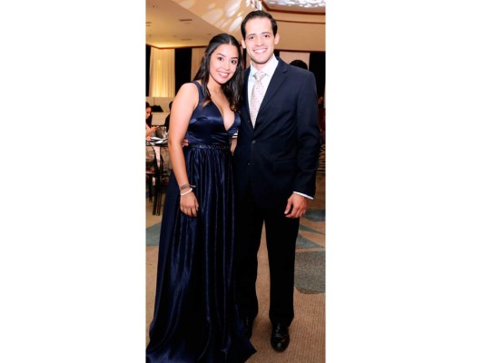 Prom: Seniors 2019 de la Discovery School fueron homenajeados con elegante velada