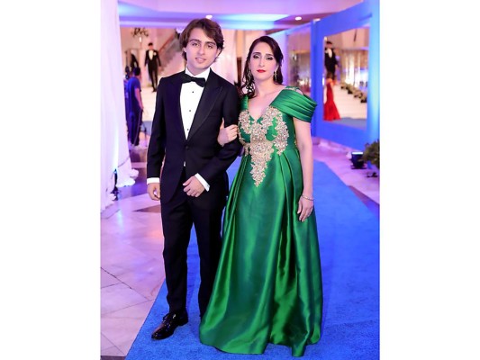 Los Seniors 2019 de la Del Campo International School despiden High School con una distinguida gala