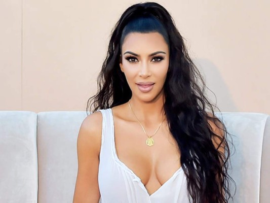 Su ex esposo asegura que Kim se refería a sus seguidores como los pobres imbéciles o también como pobres perdedores.