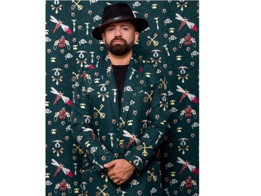 Jerry Carcamo. Sin duda otro de los talentos remarcables de este año. El diseñador hondureño, ha estado presente por segundo año en Estilo Moda y conquistó a las audiencias con su osada colección LUPE, además fue invitado a presentar su trabajo en Canadá. Bravo Jerry!