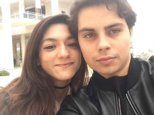 El actor de ''Hechiceros de Waverly Place'' Jake T Austin conoció a Danielle Ceasar en un “Meet and greet” organizado por Disney donde al igual que muchos fans Danielle pudo saludar en persona a su ídolo. Ella publicó una foto del encuentro y él comenzó a seguirla en las redes sociales al día siguiente. Años después comenzaron una relación amorosa.