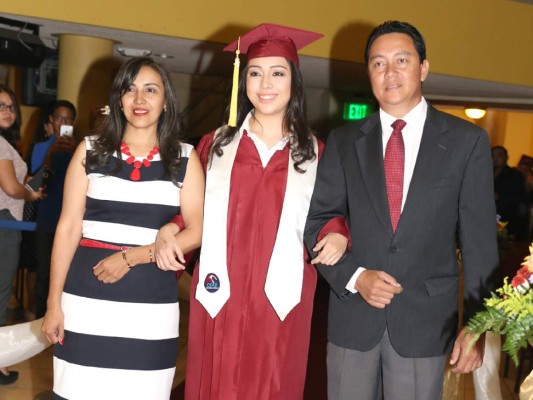 Graduación de CEAD Christian School