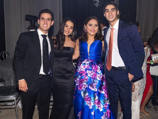 La generación 2018 de la EIS celebra su Prom   