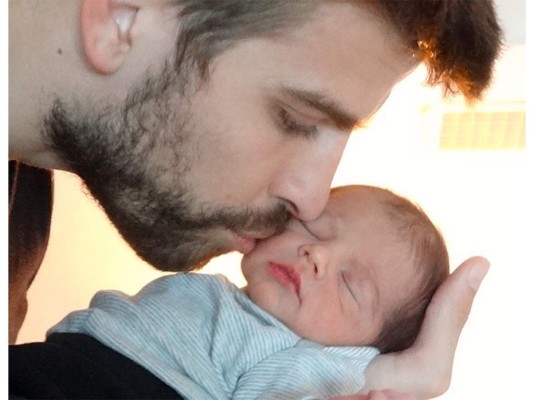 Primera foto de Sasha y Milan Piqué juntos!