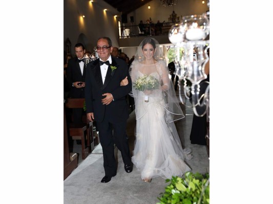 La boda religiosa de Adriana Corrales y Xavier Lacayo