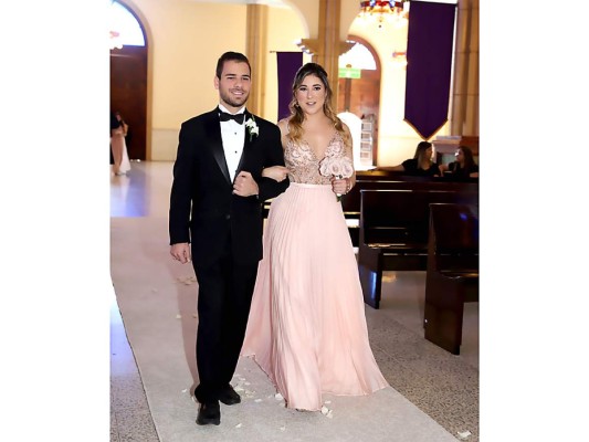 La boda de Ana Bueso Elvir y Óscar Kafati Chinchilla