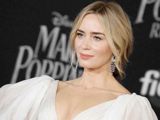 6. Emily Blunt<br/>La ganadora de un Globo de oro en el año 2007, de un Premio del Sindicato de Actores en 2019, y de un Premio de la Crítica Cinematográfica en 2015 está en la posición #6 con 22,5 millones.<br/>