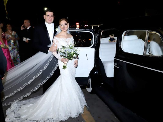 La boda eclesiástica de Remo Fernando Memoli y Marisela Avilés Durón