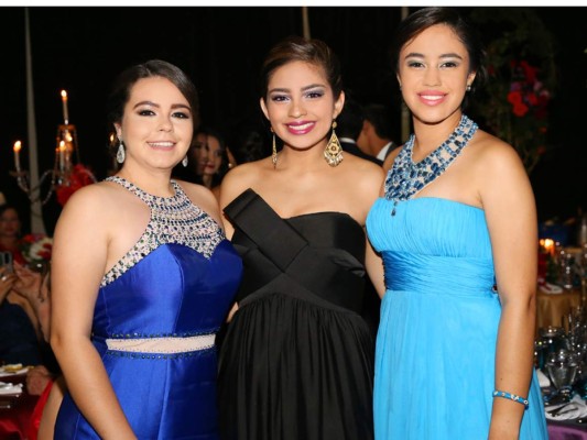 Fiesta veneciana en honor a los seniors de La Estancia School