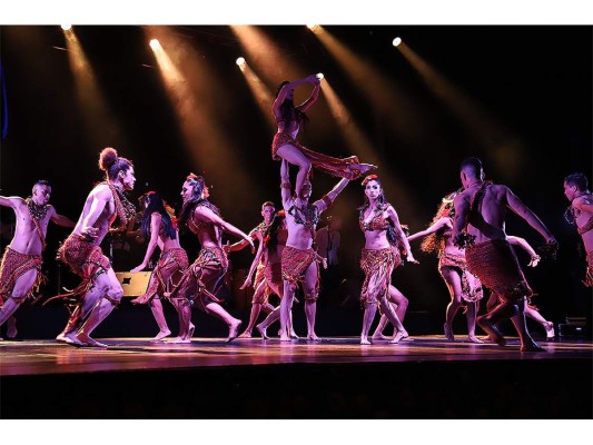 El Ballet Folklórico de Antioquia se hizo presente en el Manuel Bonilla