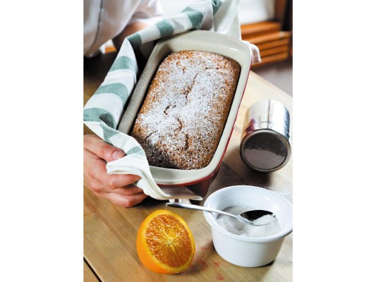 Para el mascarpone, agrega cuatro onzas de jugo de naranja fresco, exprimido a la hora de incorporar la harina para obtener un pound cake aún más esponjosoy húmedo. (foto Dany Barrientos)