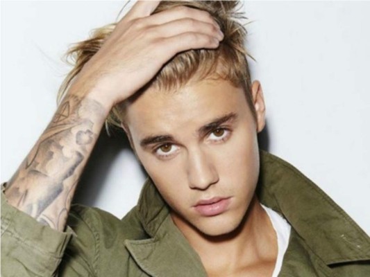 Justin Bieber: Su madre Pattie Mallette tuvo que hacerse responsable de la futura estrella del pop con tan sólo 17 años de edad y en la actualidad la estrella ha comentado que su madre es su mayor inspiración al momento de componer sus grandes éxitos