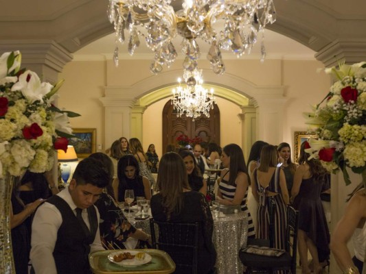 Elegante fiesta de cumpleaños para Lourdes Abufele&nbsp;&nbsp;
