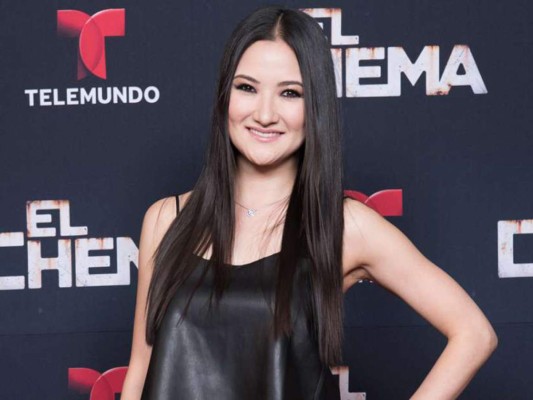 Hiromi la ex alumna del show La Academia, murió a consecuencia de una hemorragia interna debido a que su hija Julieta falleció en su vientre un día anterior. La cantante había participado en novelas, teatro y era la voz de la cinta de Disney Valiente.