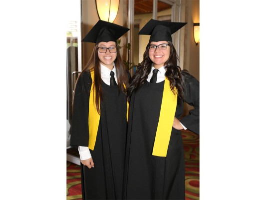 Firma de acta de Lincoln School generación 2017