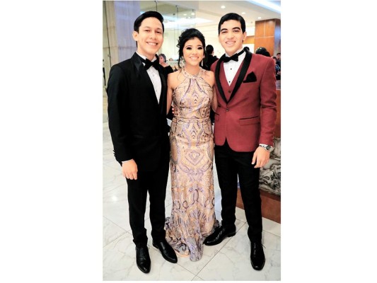 Celebración por la promoción 2019 de Saint Peter Academy