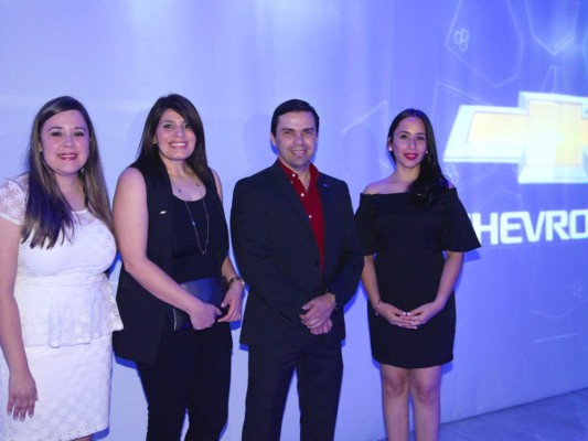 Chevrolet presenta los autos del 2017