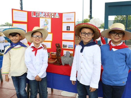 Feria de Identidad Nacional en Macris School