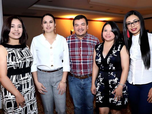 Hotel Honduras Maya celebra a periodistas