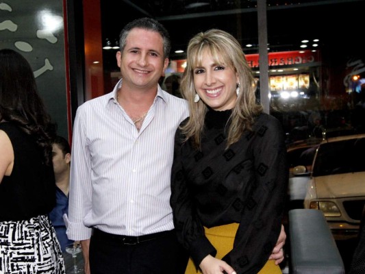 Brindis por la inauguración Carl's Jr.&nbsp;&nbsp;