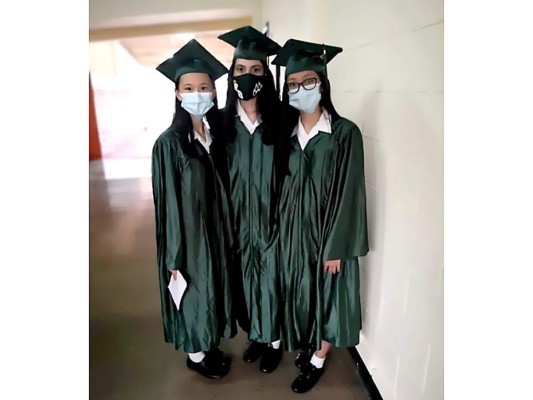 Ying Tong, Andrea Midence y Ai Lin Yang