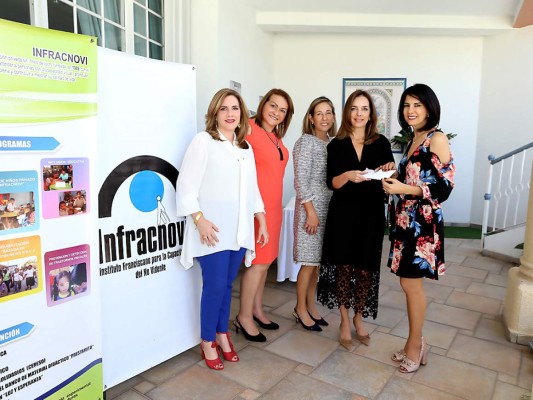 Almuerzo de damas solidarias a beneficio de Infracnovi