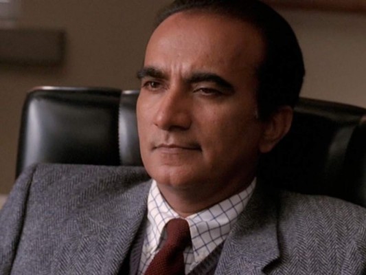 5. “Oh Dios… piedad… por favor…” escribió Iqbal Theba, quien interpretó al director Figgins, tuiteó.<br/>