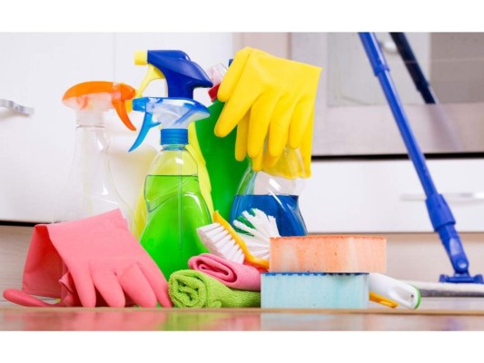 Cómo limpiar y desinfectar tu cocina con desengrasante