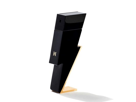 CH BAD BOY EAU DE TOILETTE by CAROLINA HERRERA. Fuerte y sensible, seguro y relajado: el hombre Bad Boy acepta sus rasgos opuestos con confianza y sencillez. Se trata de una fragancia de notas variadas, inspiradas en la complejidad del hombre, y combinadas de forma armoniosa.<br/>
